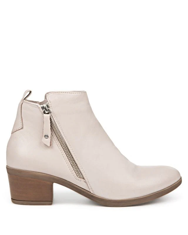 Everly Women's Carmen Boots- Silver Grey