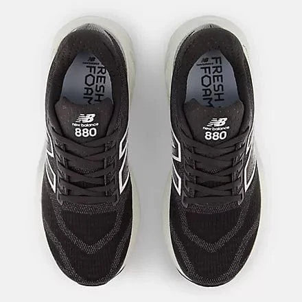 New Balance Women's 880v15 Running Shoes- Black/ White - Image 4