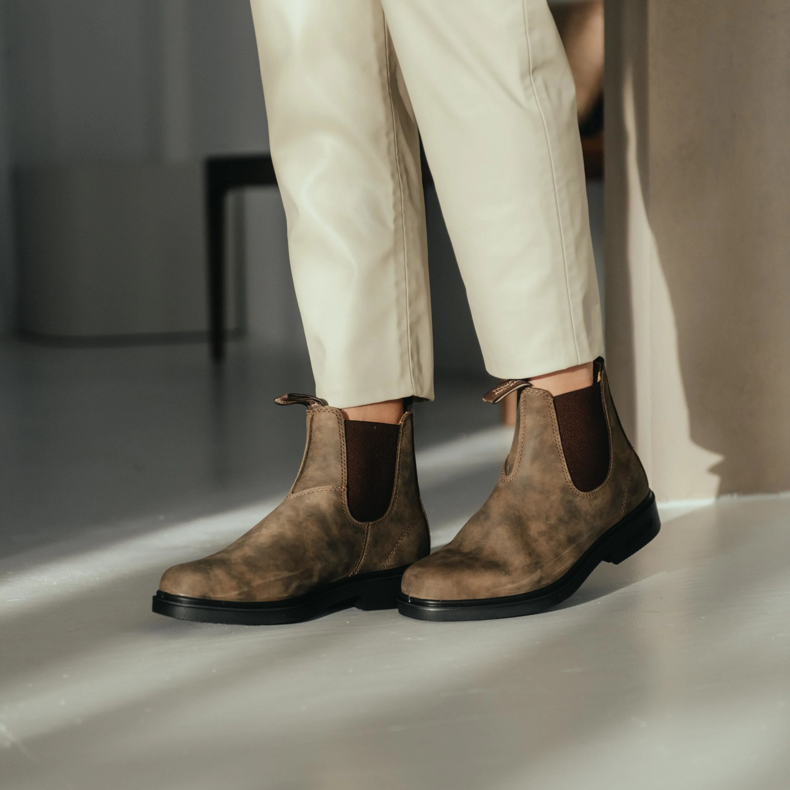 Blundstone #1306 Chisel Toe Boots - Rustic Brown - Image 8